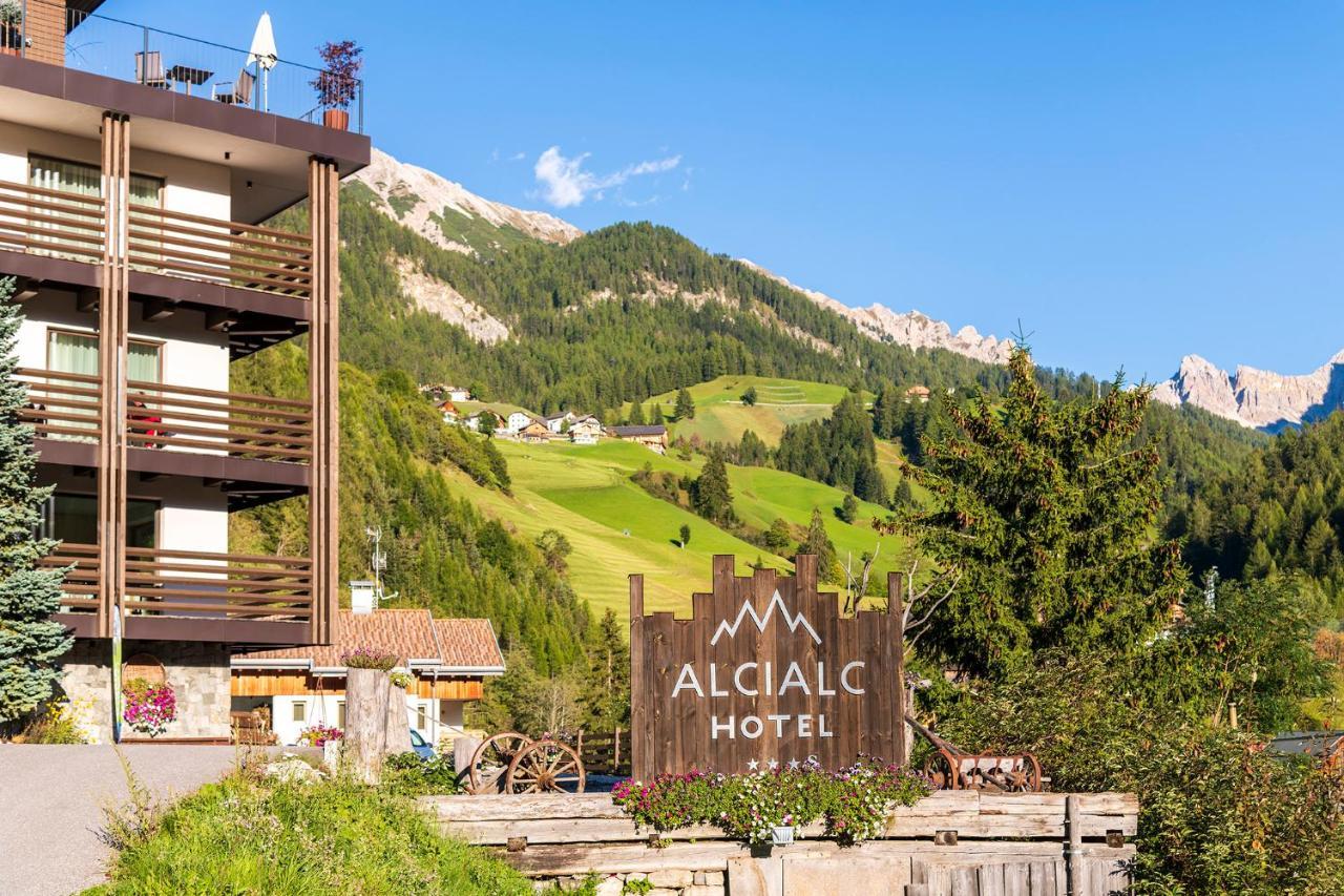 Hotel Alcialc ラ・ヴァッレ エクステリア 写真