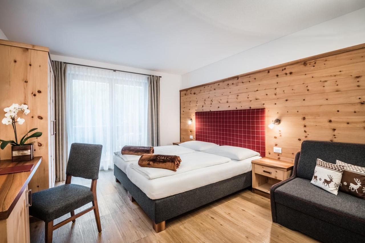Hotel Alcialc ラ・ヴァッレ エクステリア 写真