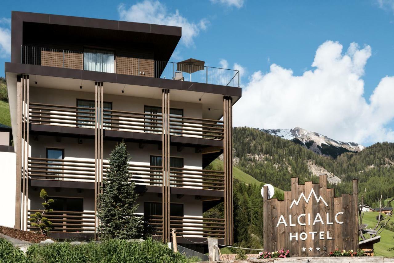 Hotel Alcialc ラ・ヴァッレ エクステリア 写真
